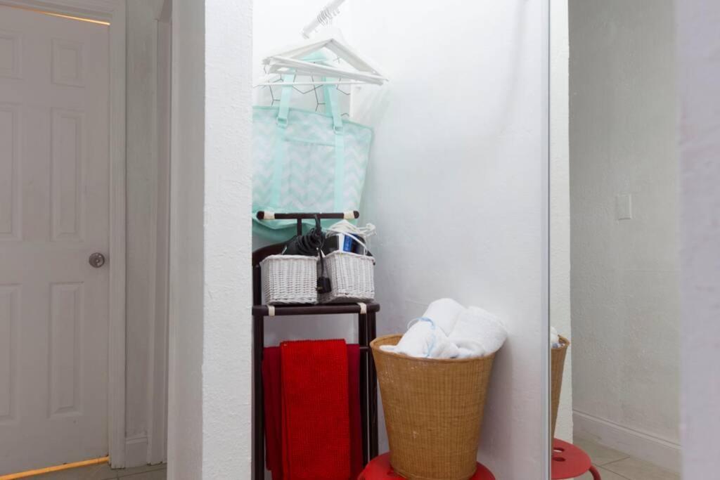 1 Bedroom Apt Near Coconut Grove Miami Zewnętrze zdjęcie